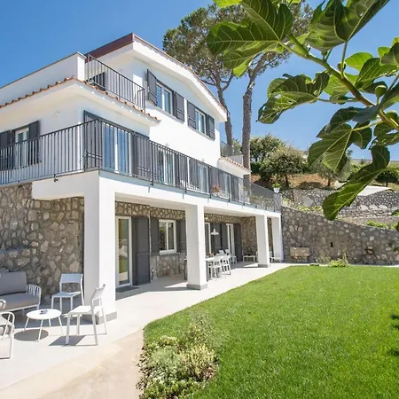 Andrilla By Feeling Italy With Pool, Views, Concierge, In The Town Centre Massa Lubrense