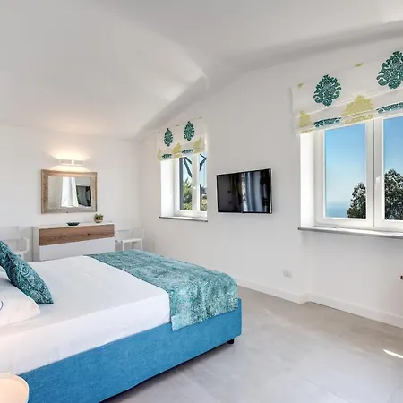 Villa Andrilla By Feeling Italy With Pool, Views, Concierge, In The Town Centre Massa Lubrense
