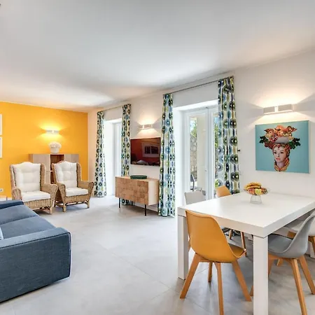 Villa Andrilla By Feeling Italy With Pool, Views, Concierge, In The Town Centre Massa Lubrense
