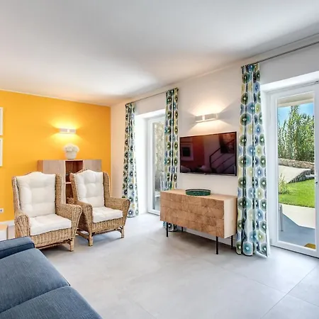 Villa Andrilla By Feeling Italy With Pool, Views, Concierge, In The Town Centre Massa Lubrense