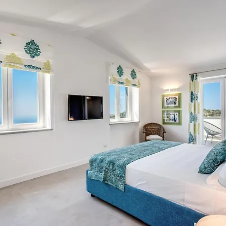 Andrilla By Feeling Italy With Pool, Views, Concierge, In The Town Centre * Massa Lubrense