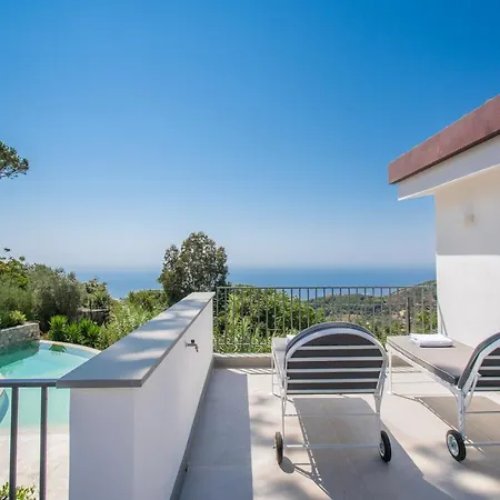 Andrilla By Feeling Italy With Pool, Views, Concierge, In The Town Centre *