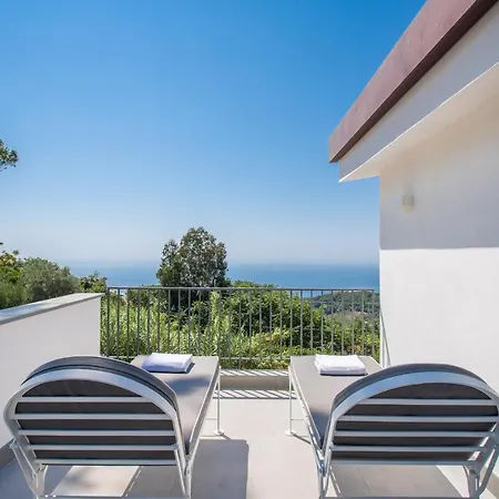Andrilla By Feeling Italy With Pool, Views, Concierge, In The Town Centre